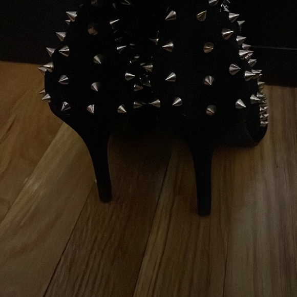 Black spiked booties - Picture 3 of 4